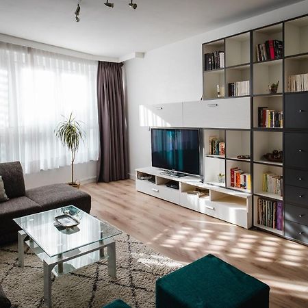 Midi-Suede Appartement Brussel Buitenkant foto