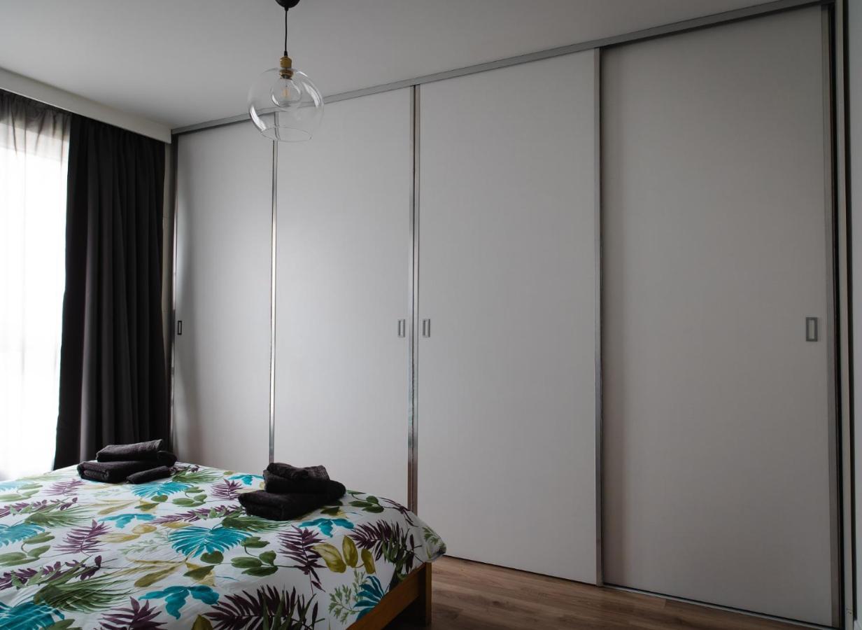 Midi-Suede Appartement Brussel Buitenkant foto